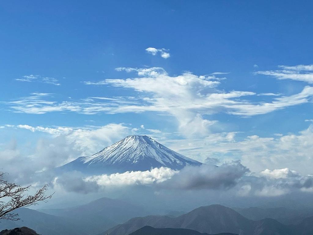 富士山 冠雪している