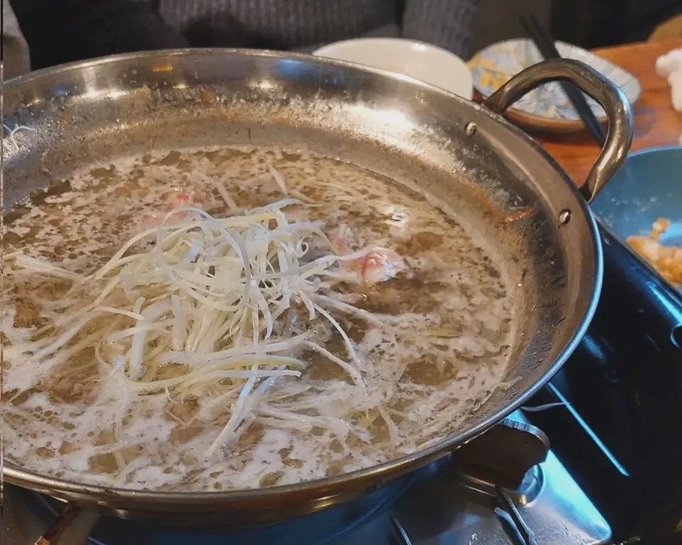 しゃぶしゃぶ鍋 ネギがたくさん入ってる